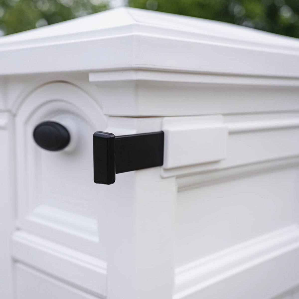 Step2 Atherton Reserve White Lockable Package Storage Mailbox, Plastic