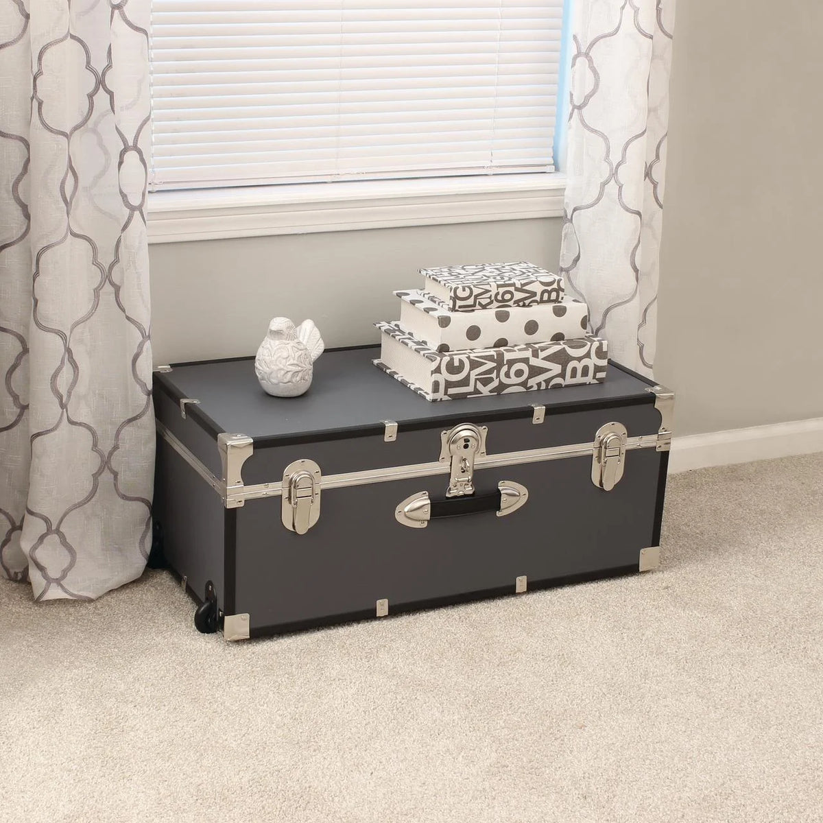 Seward Collegiate Collection Footlocker Trunk with Wheels