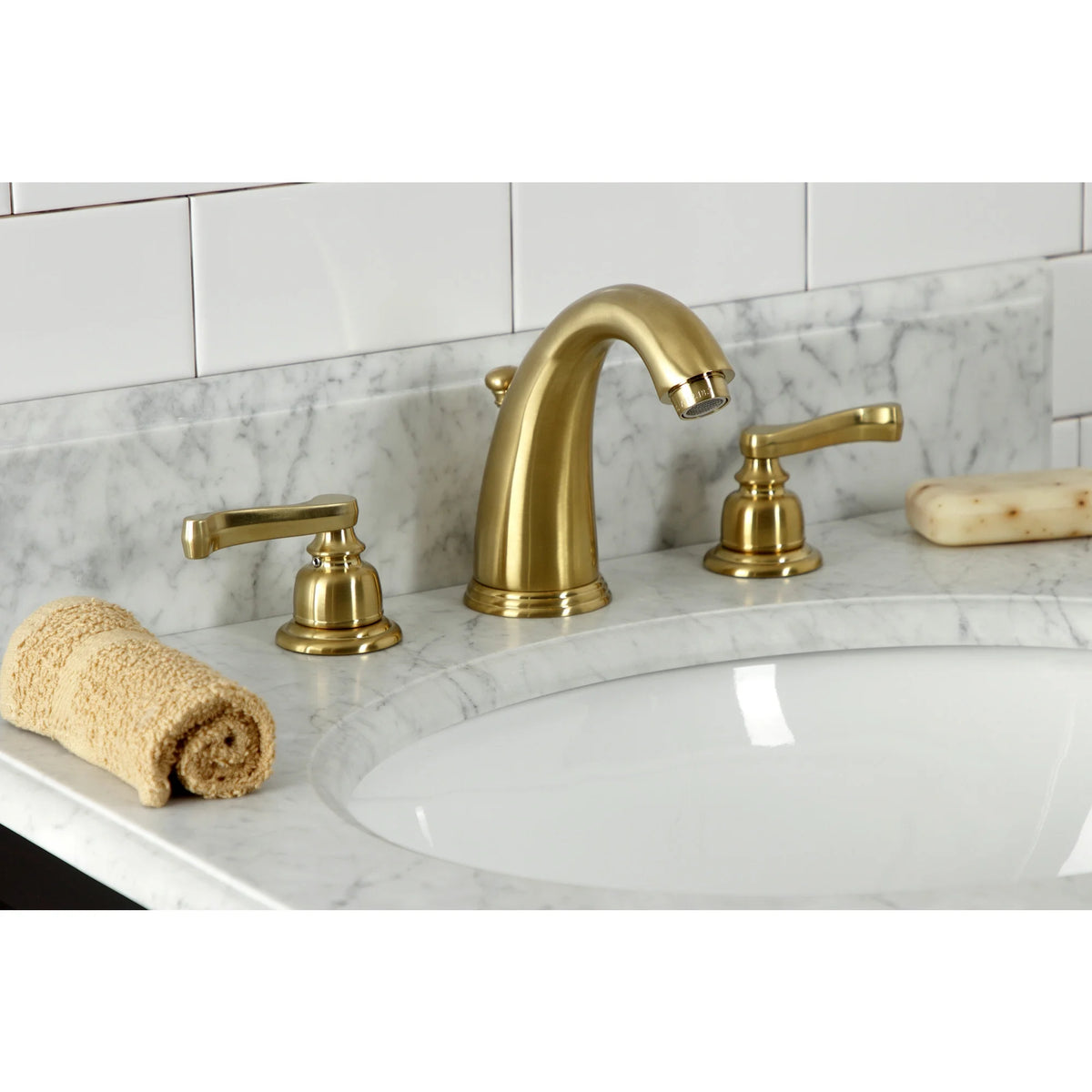 Kingston Brass KB982FL Widespread Bathroom Faucet, Polished Brass
