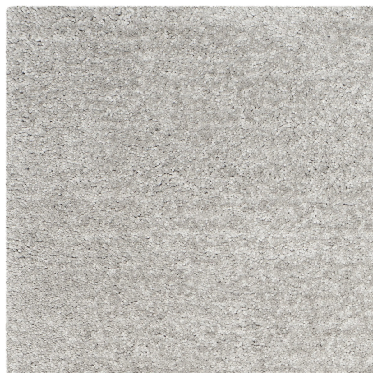 SAFAVIEH Ultimate Atanas Solid Plush Polyester Shag Area Rug, Silver, 4' x 6'