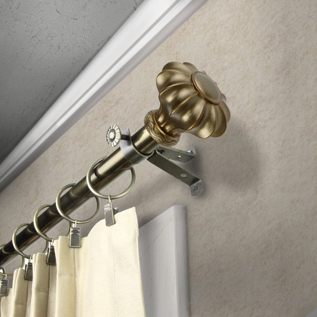 Deirdre 13/16" Bay Window curtain rod 20"-36", 38"-72" - Black