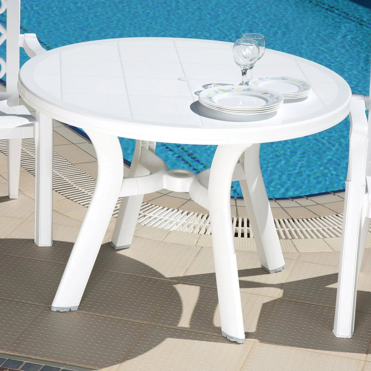 Compamia Truva Transitional Plastic 42" Round Resin Patio Dining Table in White