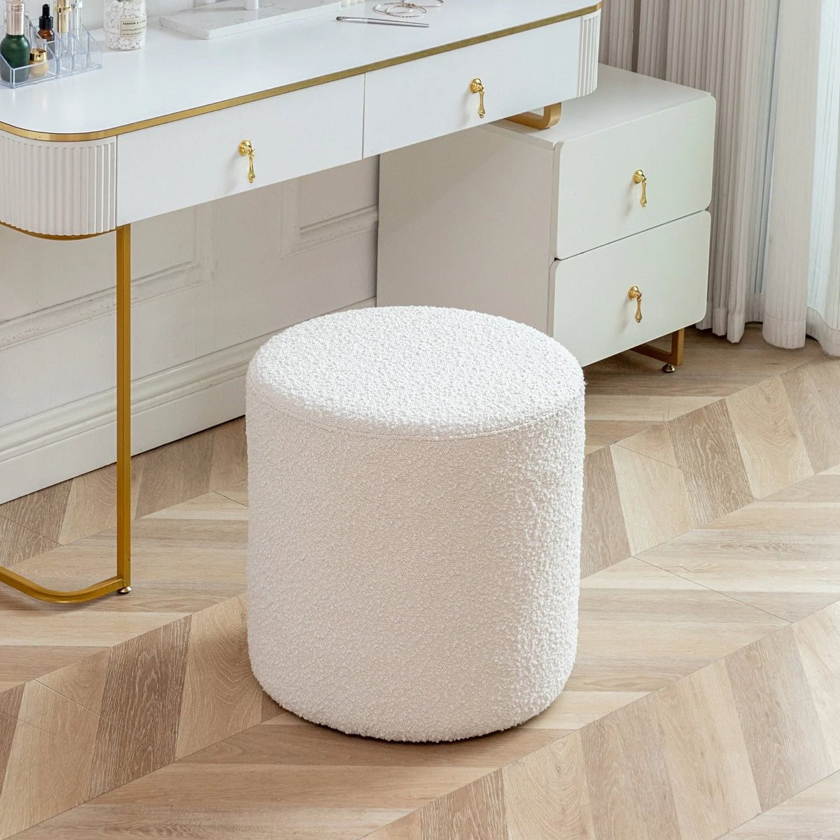 KINWELL  Round Upholstered Pouf Ottoman Footrest 18' x18' x18' - Boucle White 18"