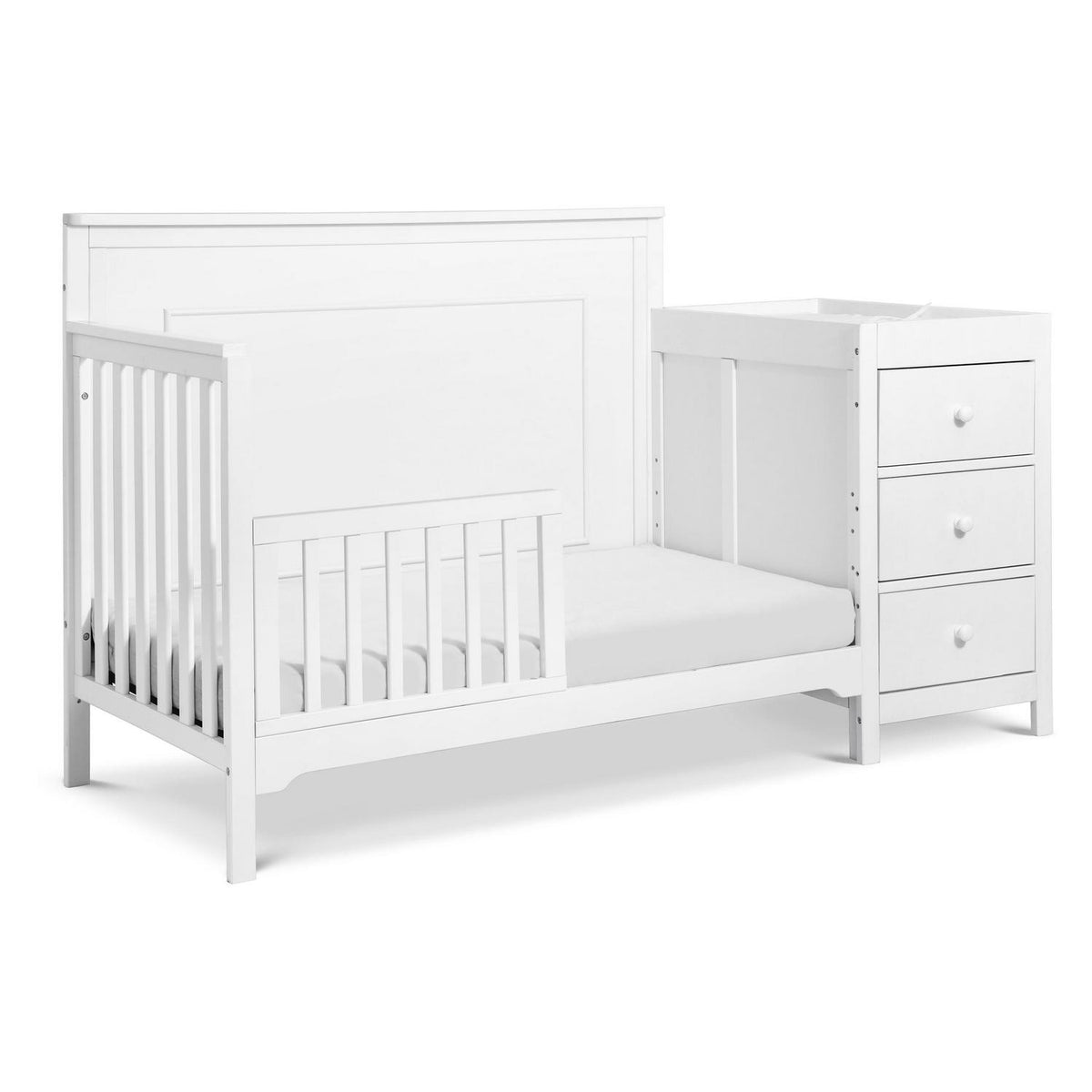 Carter-s by DaVinci Dakota 4-in-1 Convertible Crib and Changer. White
