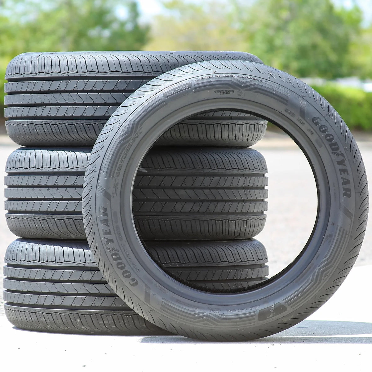 Goodyear Assurance MaxGuard 215/55R17 94V Performance a/s All Season Tire