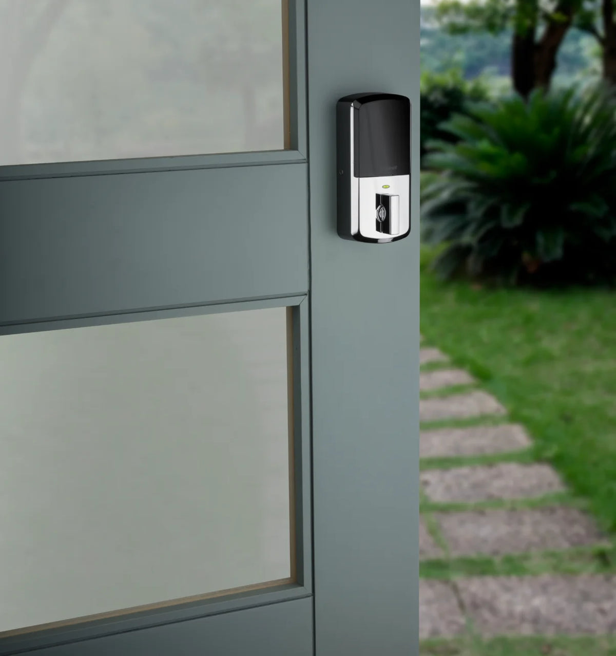 Kwikset Halo Touchscreen Wi-Fi Smart Deadbolt Hardware Lock with Smartkey Satin Nickel