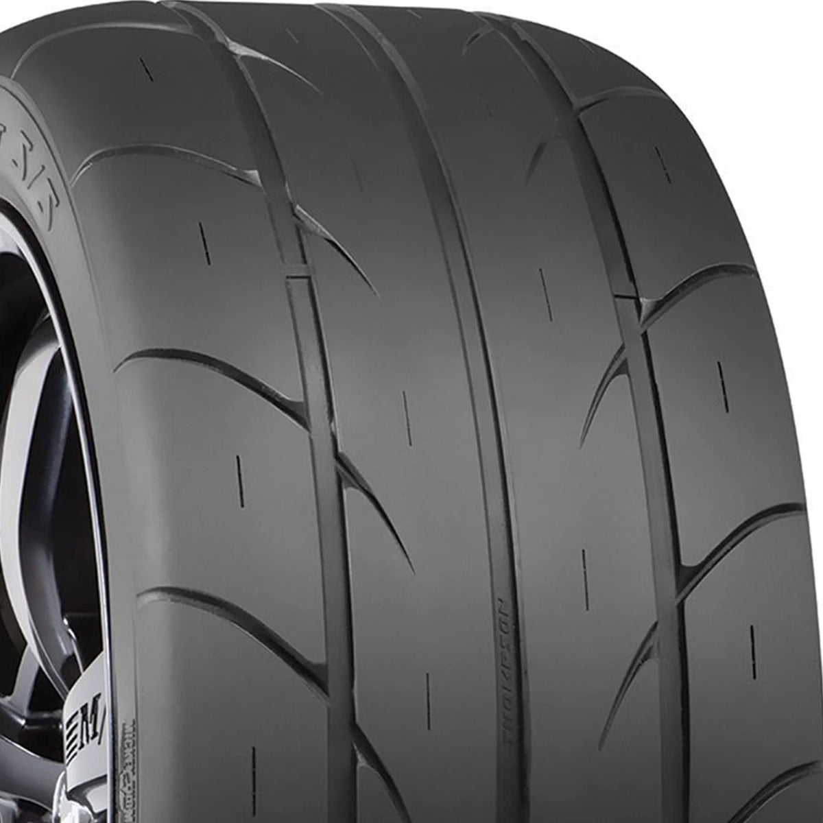 Mickey Thompson ET Street S/S P235/60R15 Drag Race Tire