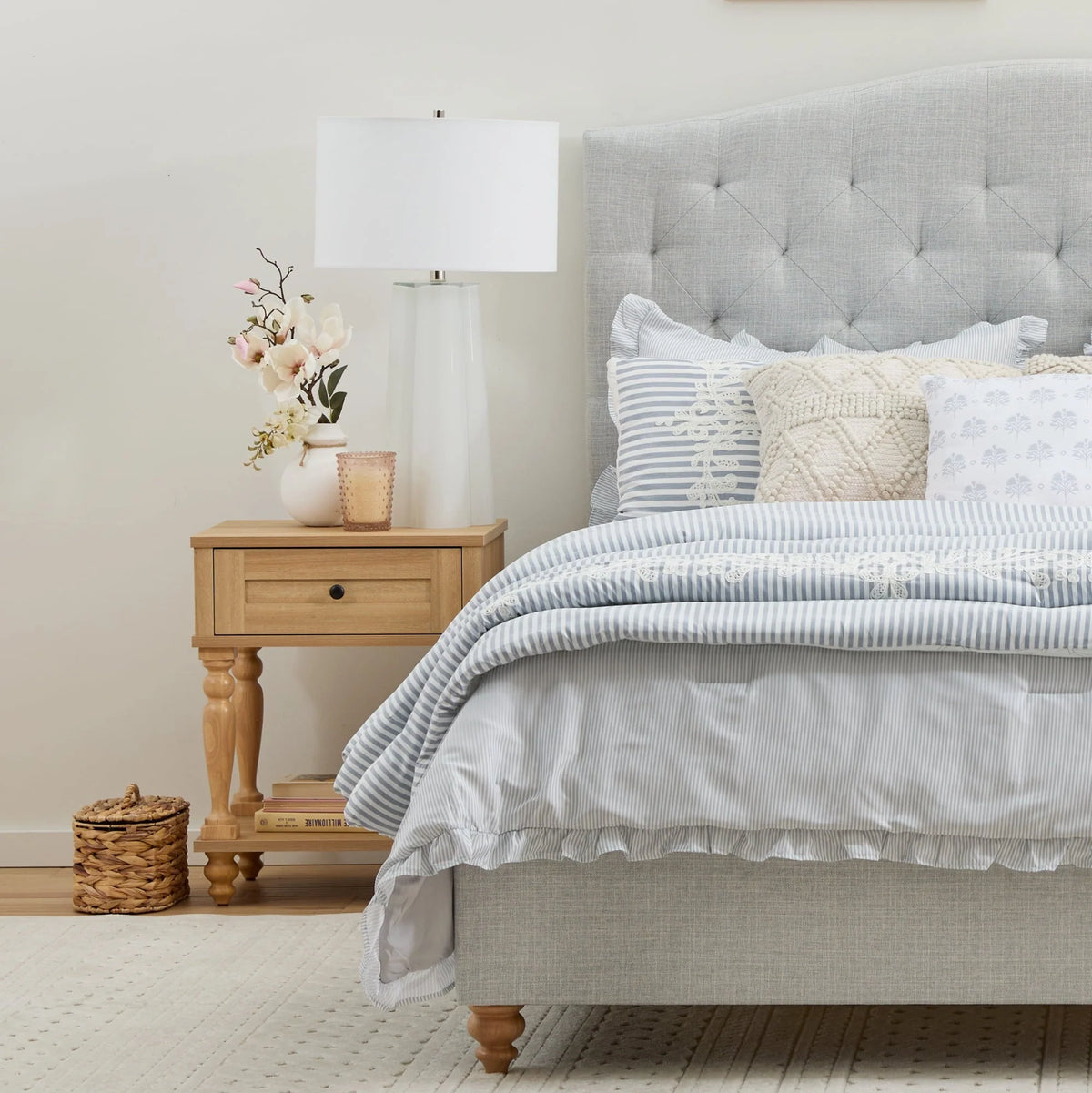 My Texas House Anna Upholstered Diamond Tufted Platform Bed, Queen, Light Gray