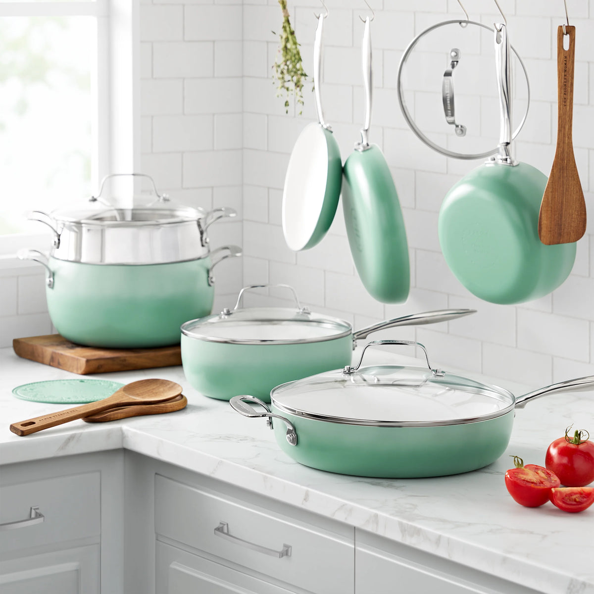 The Pioneer Woman Harlow 15-Piece Cookware Set, Ceramic Non-Stick Pots and Pans Set, Taupe