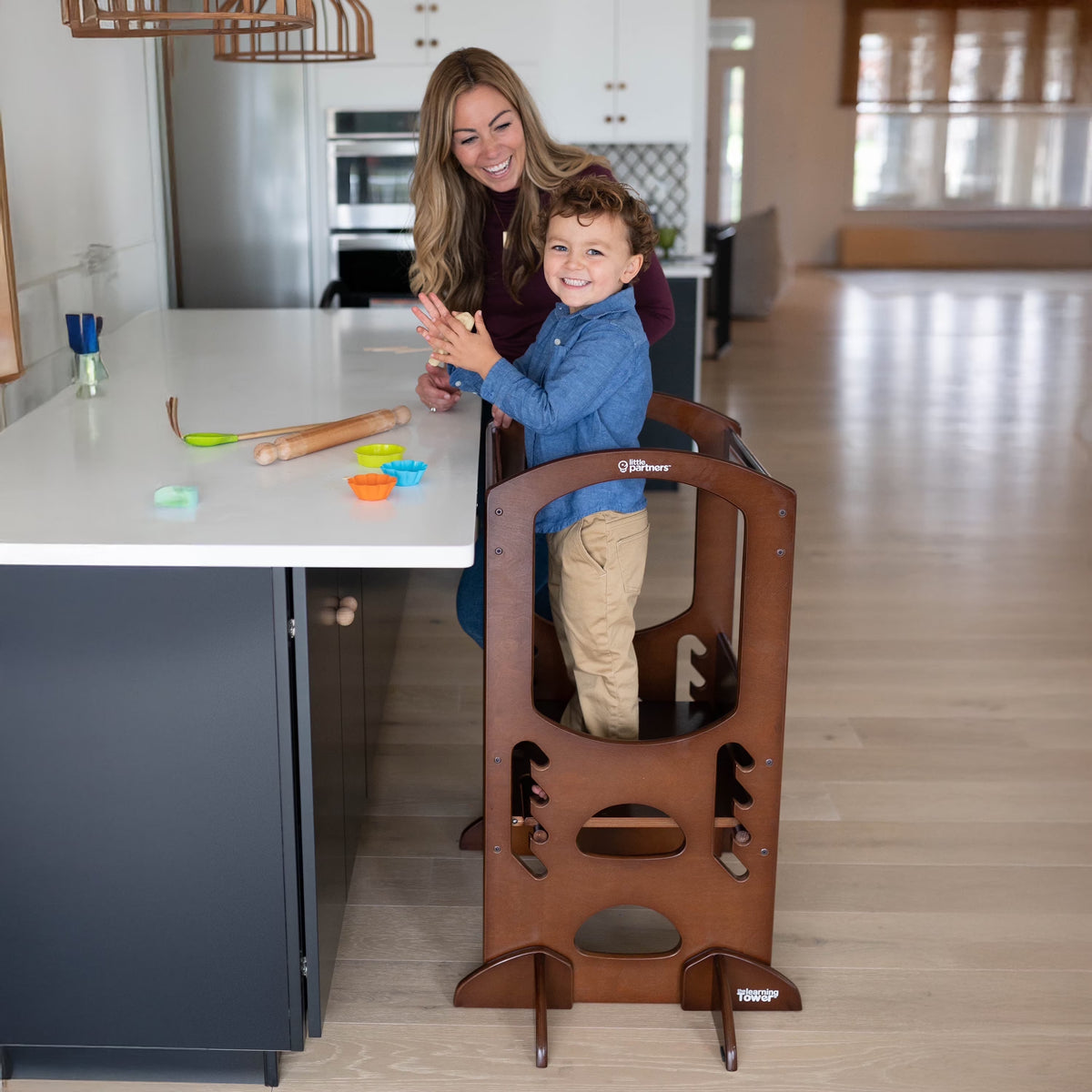 Little Partners Learning Tower Adjustable Height Kitchen Step Stool, Toddler Tower, Encourages Learning, Independence, and Engagement, Safety Climbing Tower for Kitchen Counter - Soft White
