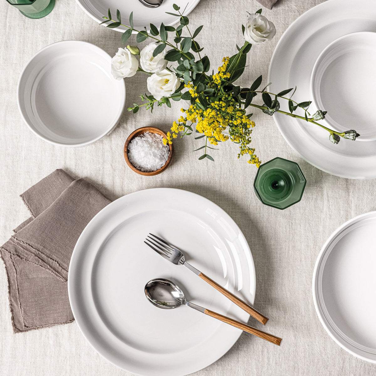 over&back Rimmed 12-piece Glossy Porcelain Dinnerware Set