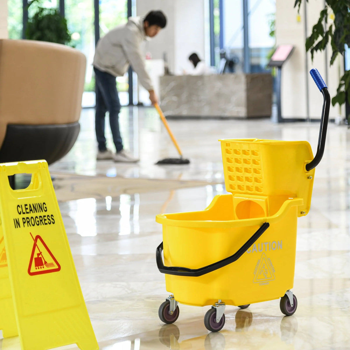 HOMCOM Residential Mop Bucket with Side Press Wringer and Wheels, Yellow