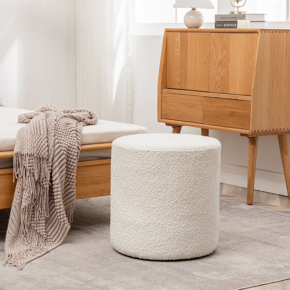KINWELL  Round Upholstered Pouf Ottoman Footrest 18' x18' x18' - Boucle White 18"
