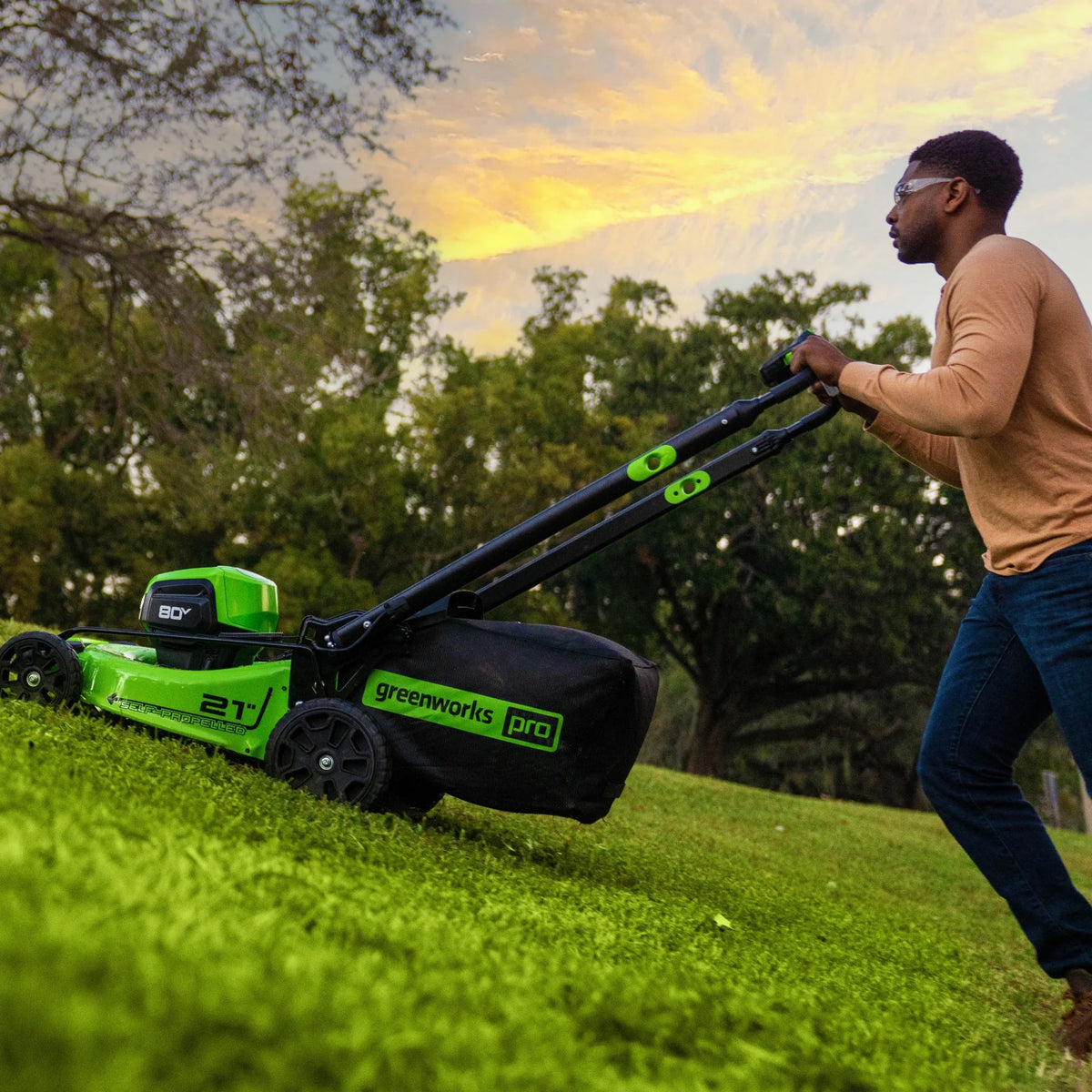 Greenworks 80V 21" Brushless Cordless Self-Propelled Lawn Mower W/LED Headlight & Aluminum Handles,4.0 Ah Battery and Rapid Charger Included Fit 75+ Compatible Tools