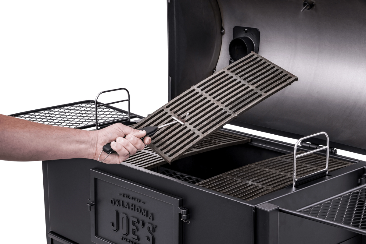 Oklahoma Joe's Judge Charcoal Grill