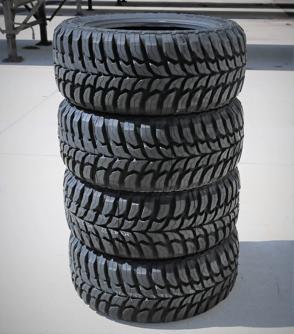 Crosswind M/T Mud Terrain LT265/70R17 121/118Q E Light Truck Tire