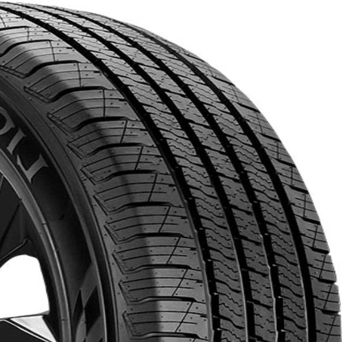 Lionhart Lionclaw HT 245/70R16 106 T Tire Fits: 2004 Jeep Grand Cherokee Laredo, 2000-06 Toyota Tundra SR5