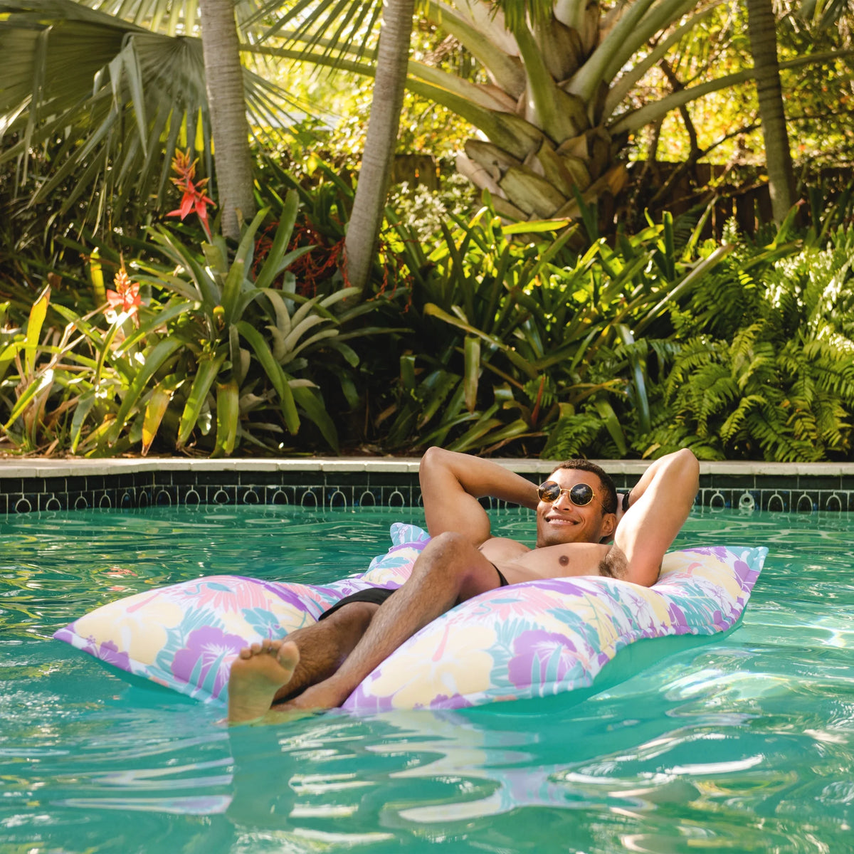 Big Joe Lagoon Lounger No Inflation Needed Pool Float, Americana Nautical Stripe Double Sided Mesh, Quick Draining Fabric, 5 feet Giant