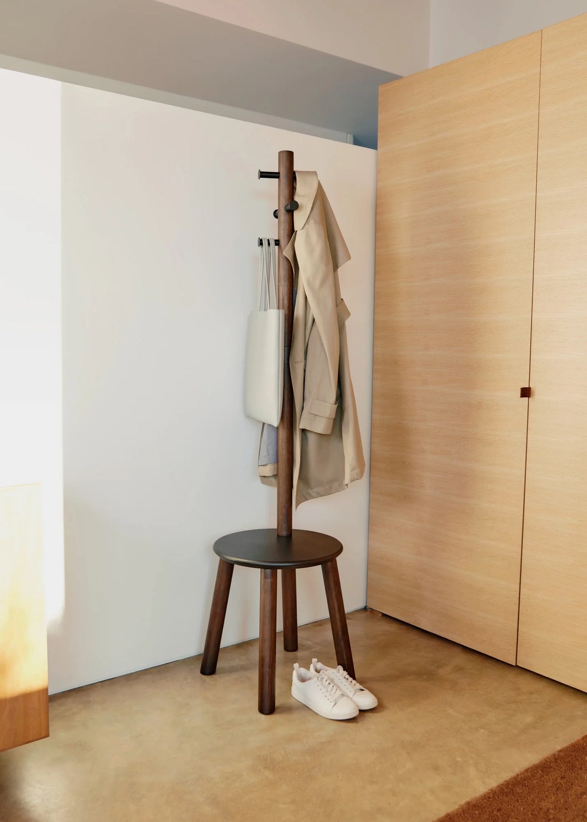 Umbra Pillar Stool and Coatrack
