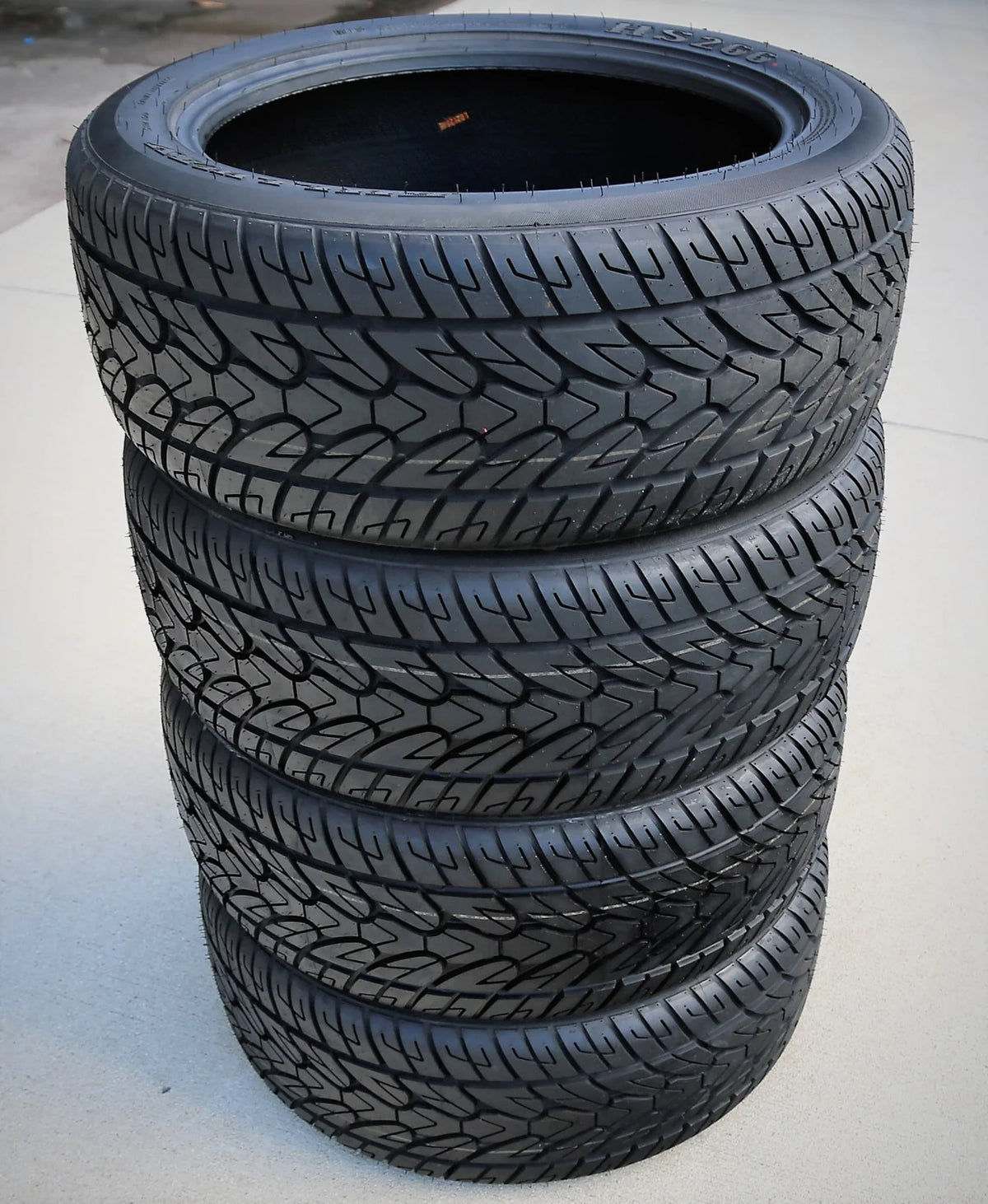 Fullway HS266 285/50R20 116H XL Performance a/s All Season Tire