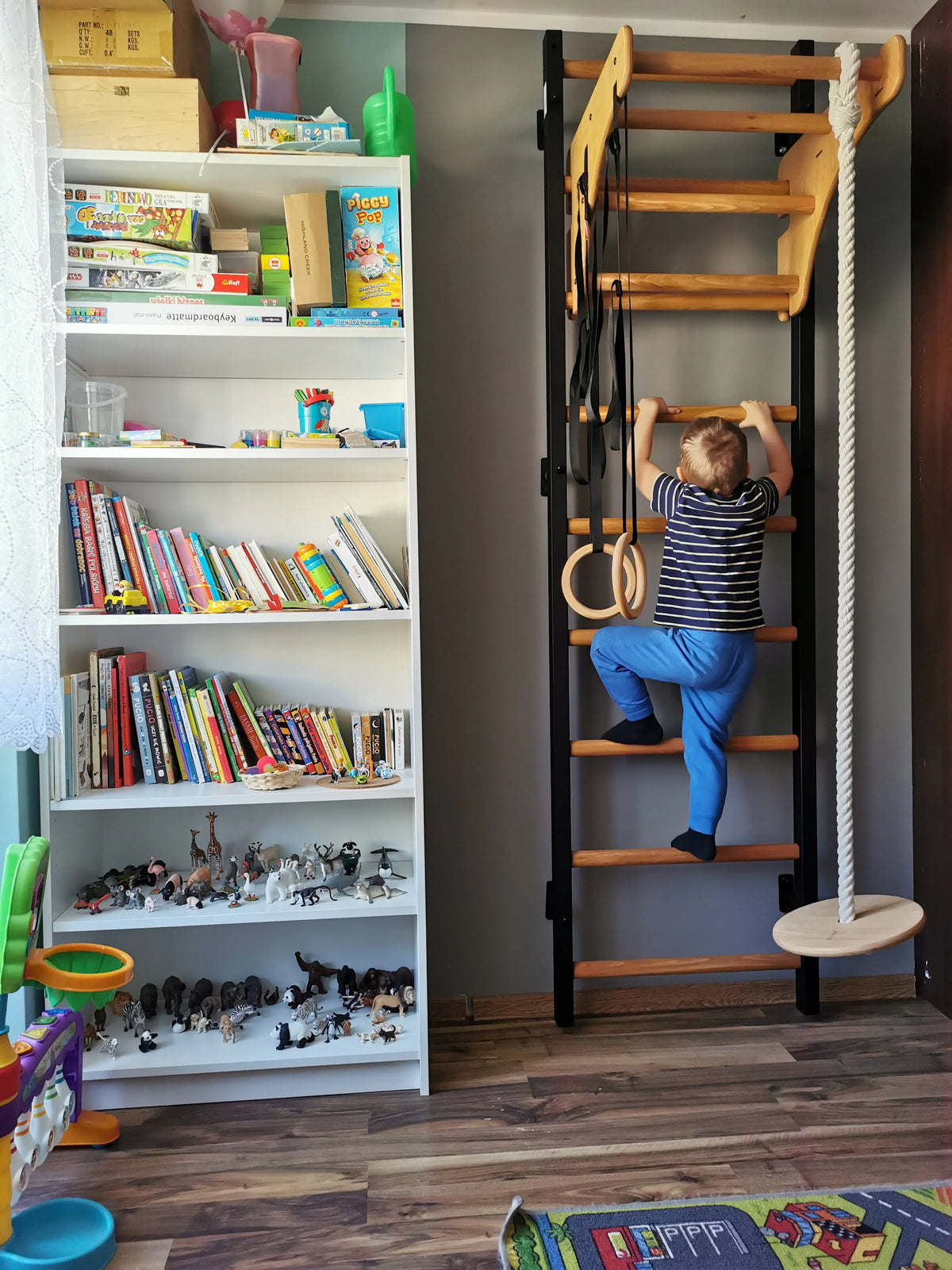 BenchK 211 Black + A076 Wall bars with adjustable beech wood pull-up bar and gymnastic accessories