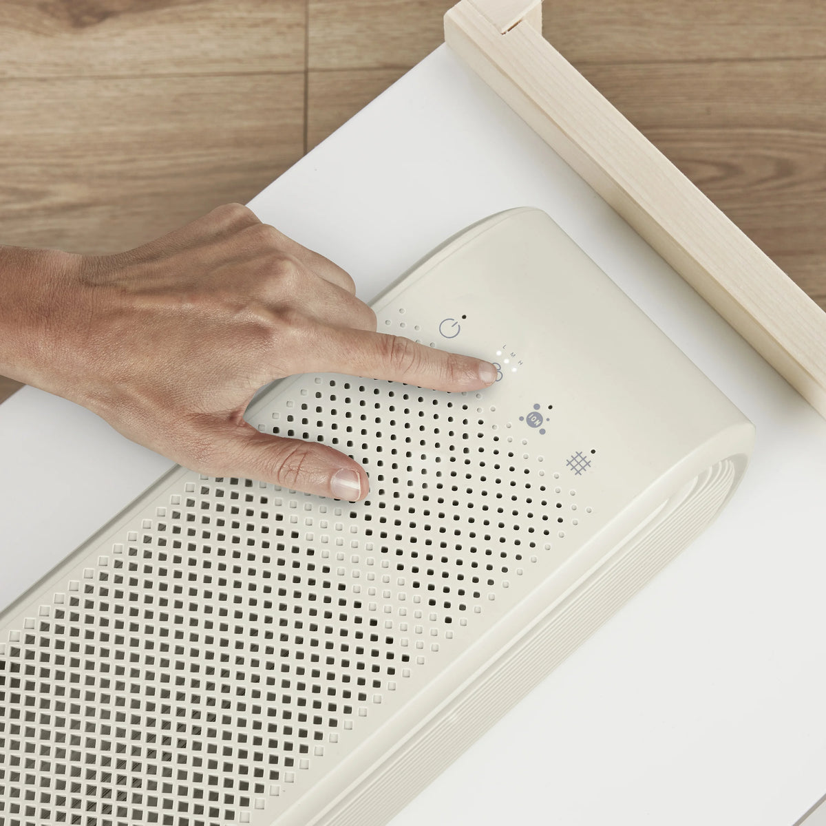 CONAIRPURE Medium Room AIR PURIFIER AP04 200 sq. ft.