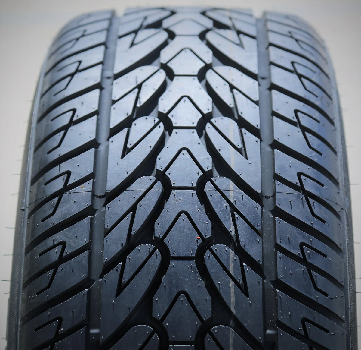 Fullway HS266 285/50R20 116H XL Performance a/s All Season Tire