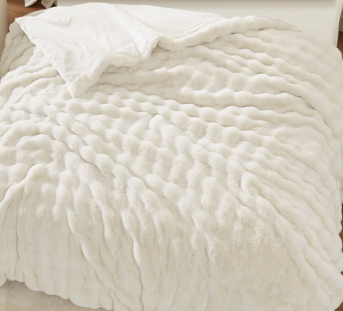 Brooklyn Loom Bubble Faux Fur 100% Microfiber Polyester  Twin XL Blanket in Green, All Season, Adult Size, OEKO-TEX Certified