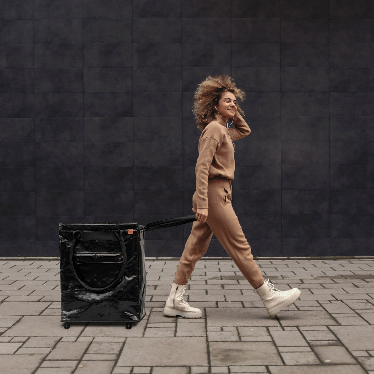 CleverMade Foldable Tote Bag on Wheels