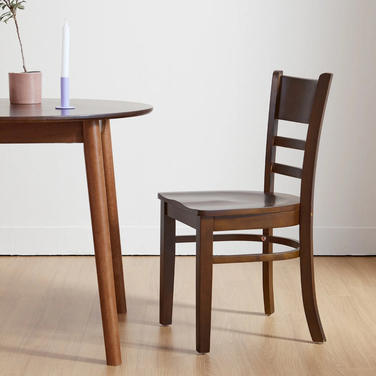 Livinia Aslan 35.4" Round Wooden Dining Table (Natural)