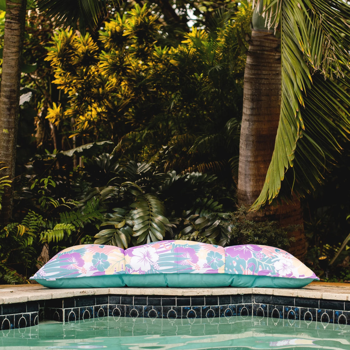 Big Joe Lagoon Lounger No Inflation Needed Pool Float, Americana Nautical Stripe Double Sided Mesh, Quick Draining Fabric, 5 feet Giant