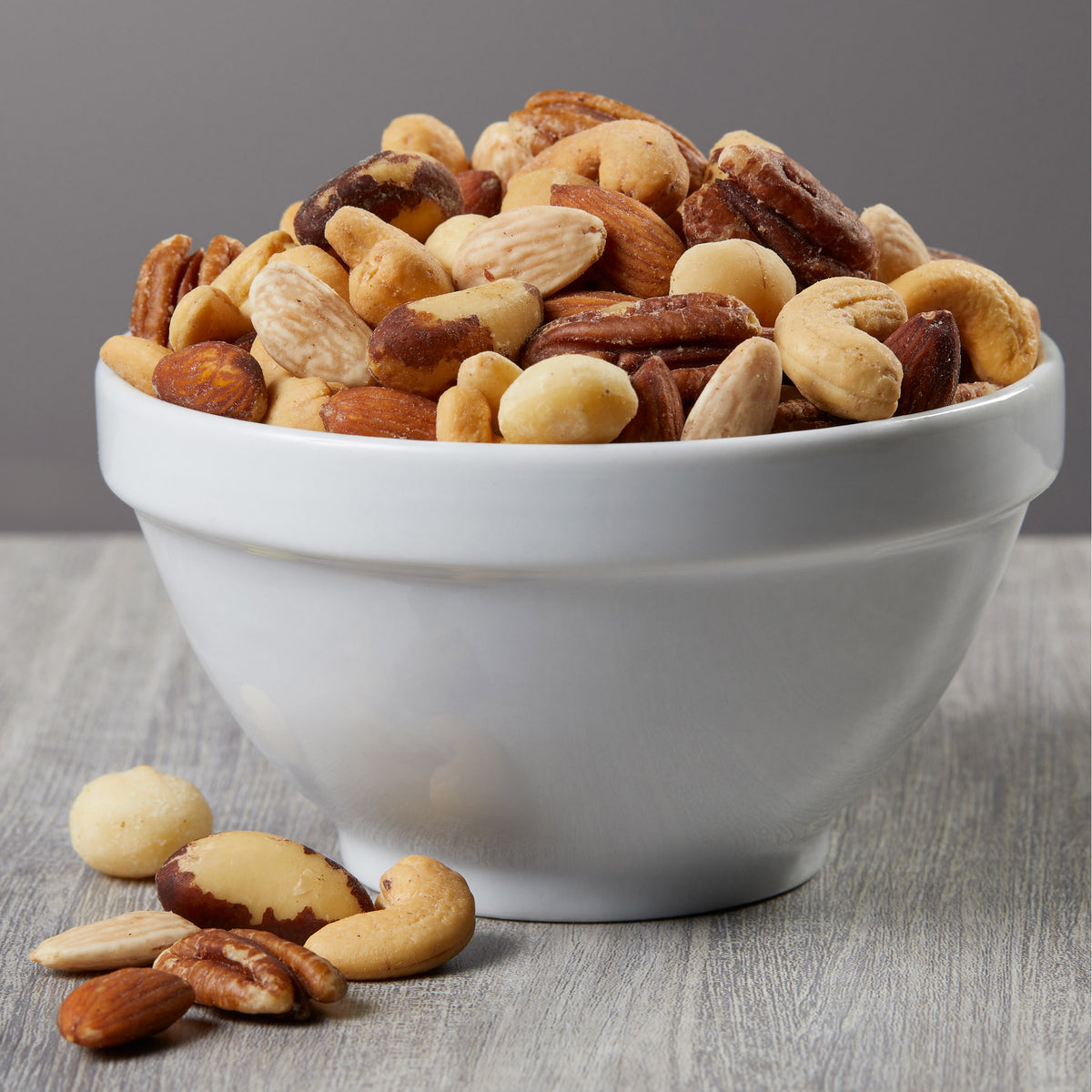 Kirkland Signature Extra Fancy Mixed Nuts, Salted, 2.5 lbs