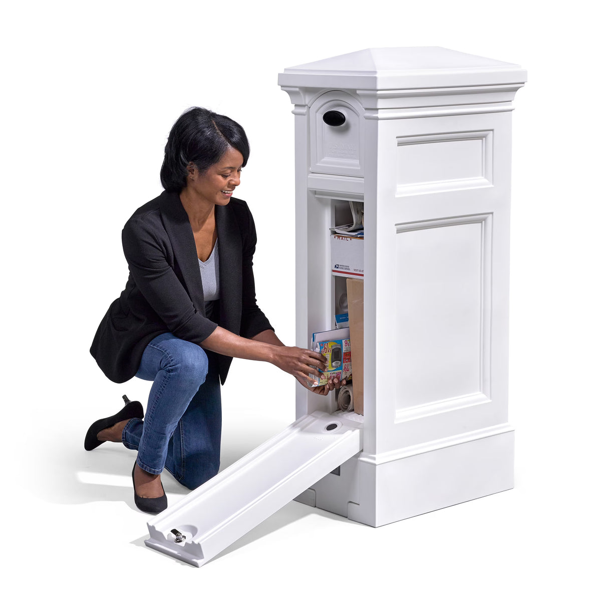 Step2 Atherton Reserve White Lockable Package Storage Mailbox, Plastic