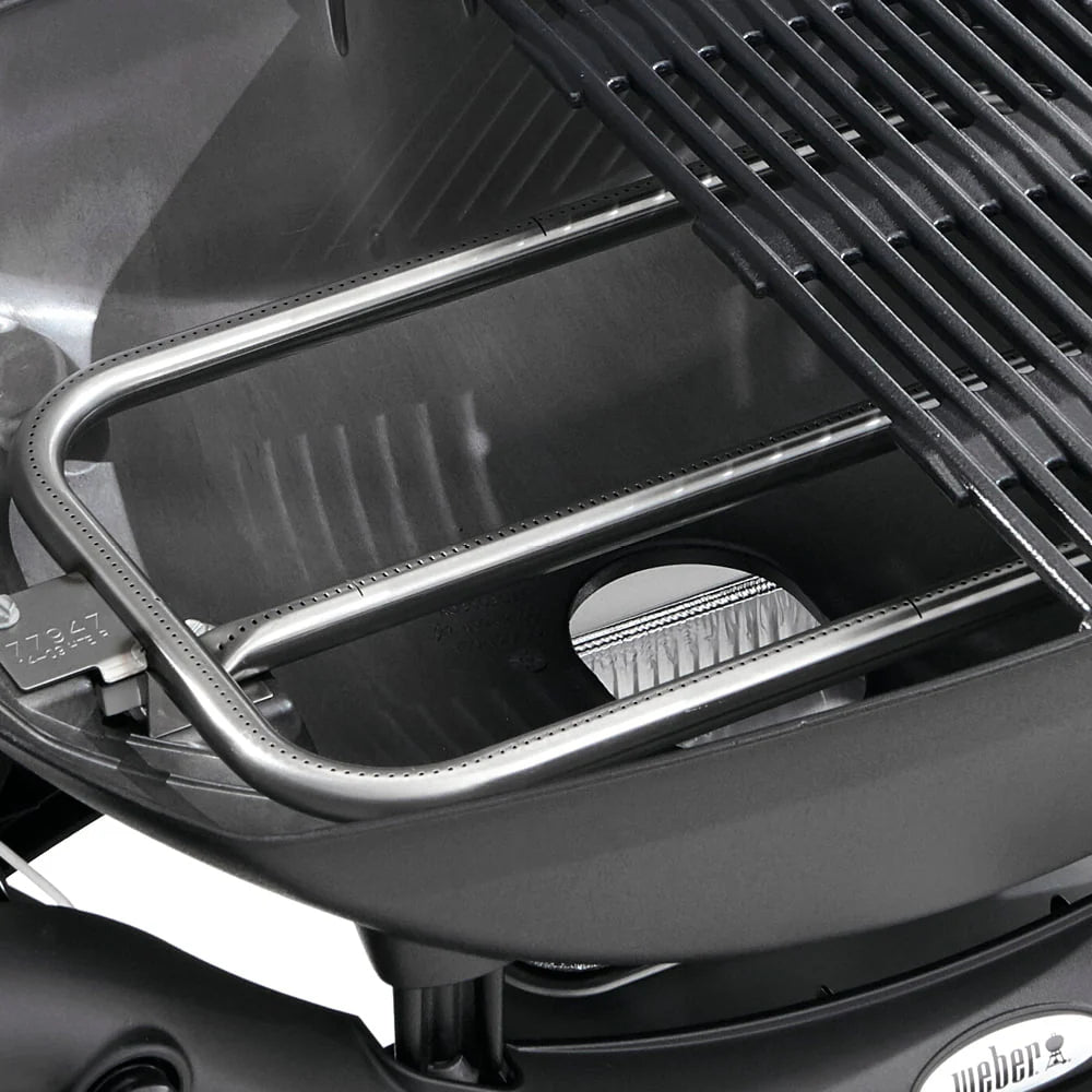 Q 3200 Liquid Propane Gas Grill in Titanium