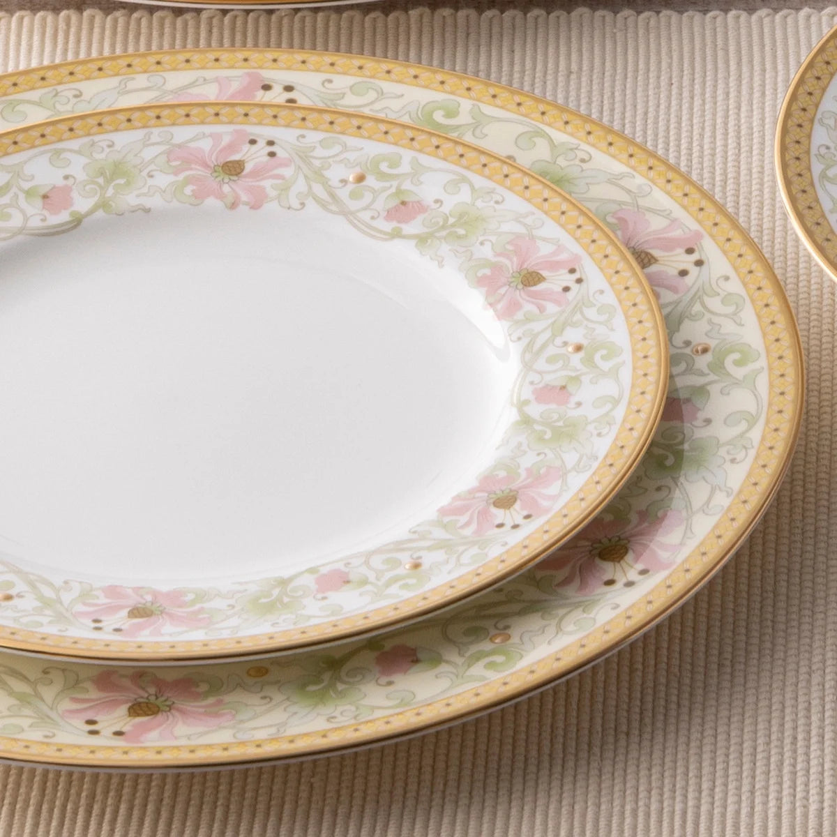 Noritake Blooming Splendor 12-Piece Dinnerware Set, Service for 4