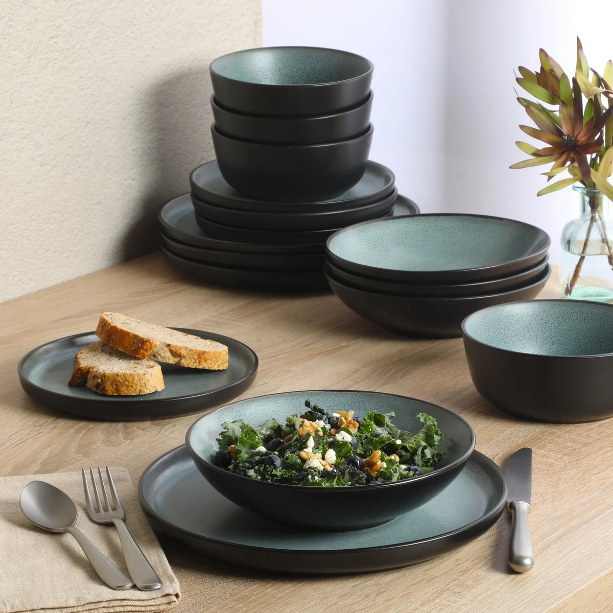 Gibson Elite Tribeca Loft 16-Piece Dinnerware Set - Service for 4 - Matte Blue
