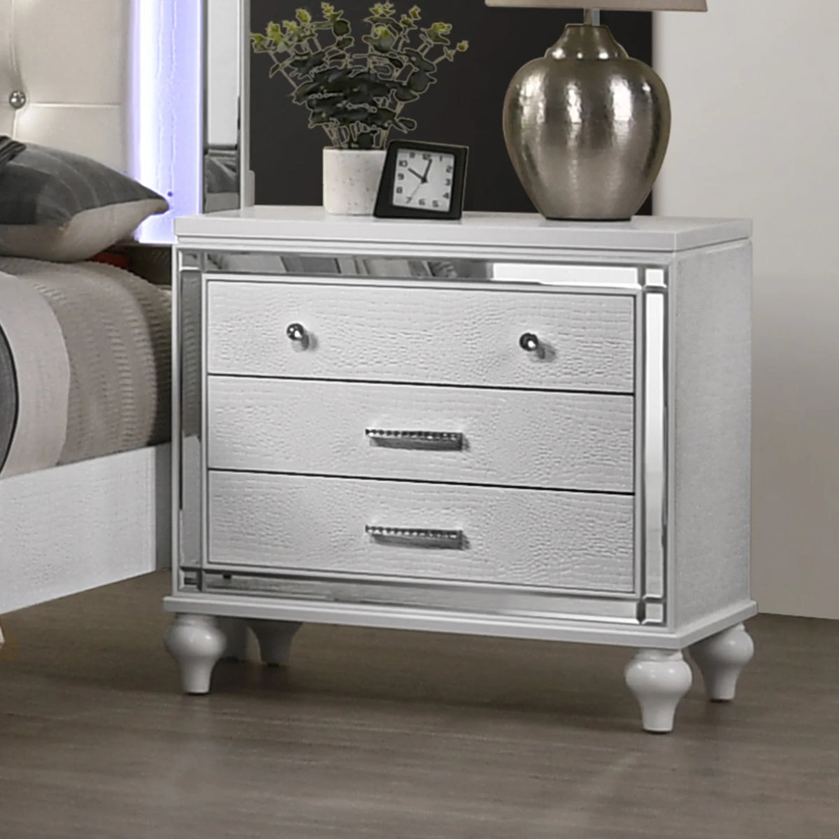 New Classic Furniture Valentine Solid Wood 3-Drawer Nightstand in White