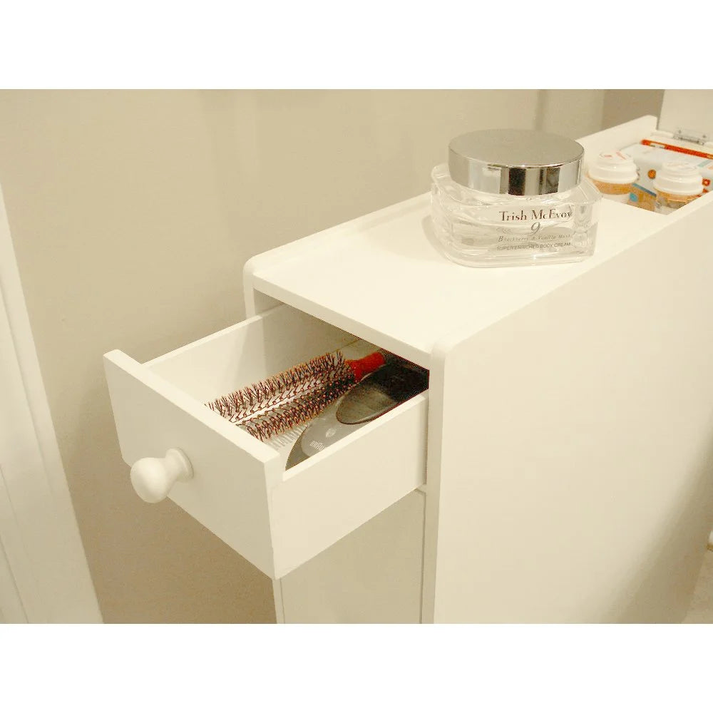 Bathroom floor cabinet