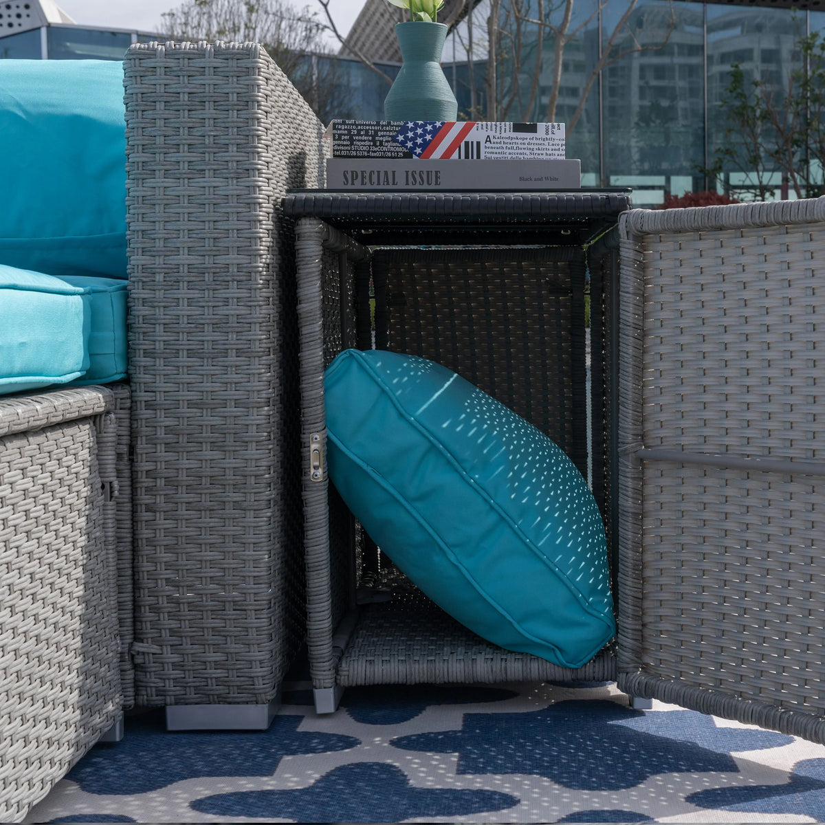 5 Pieces Outdoor Rattan Patio Sofa Set with Blue Cushions