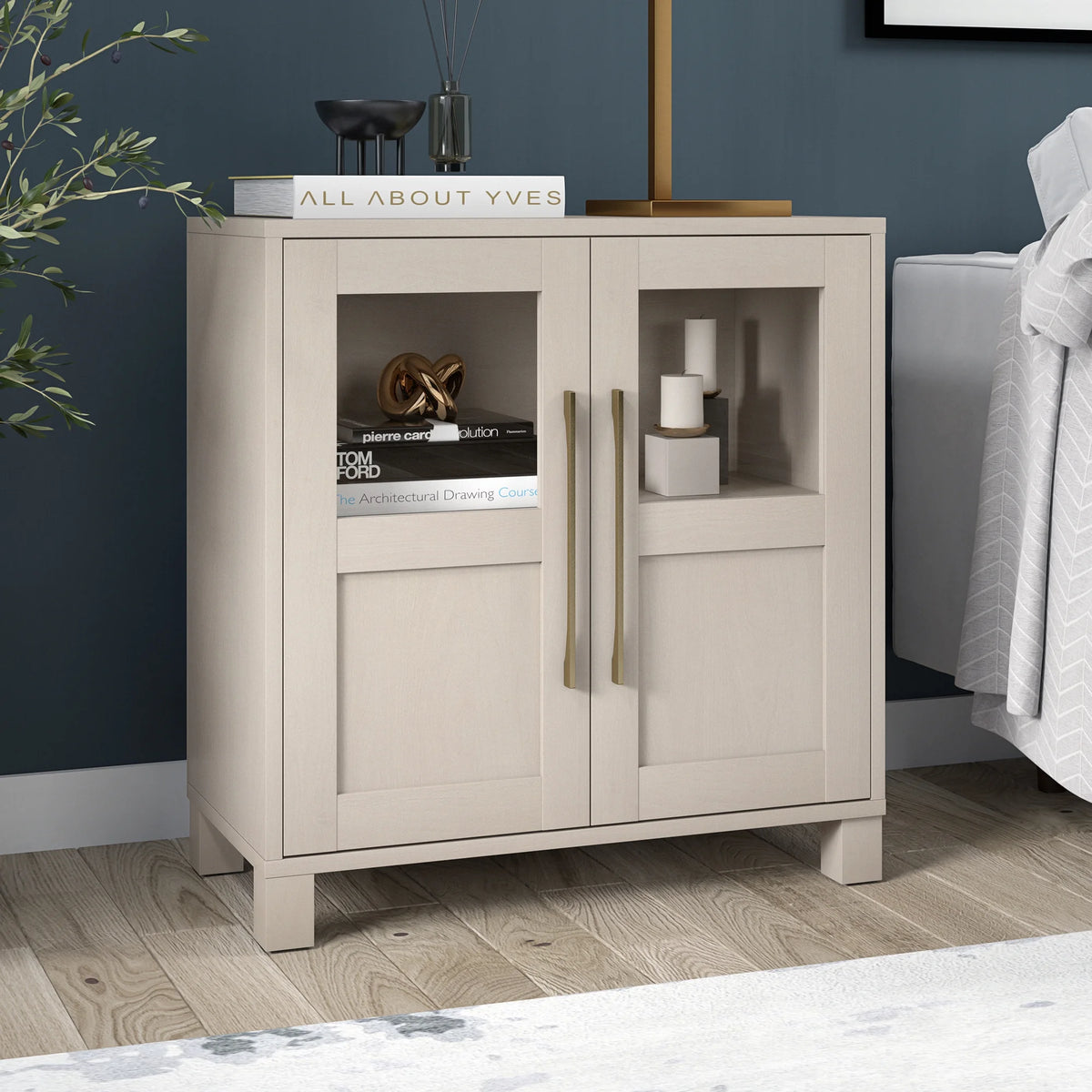 Evelyn&Zoe Holbrook Rectangular Accent Cabinet, Alder White