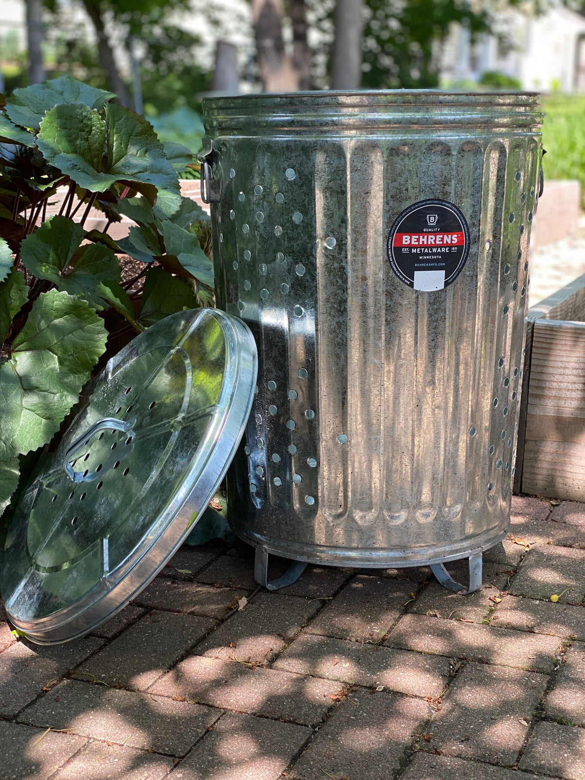 Behrens 20 gal Galvanized Steel Outdoor Refuse / Composter Can with Lid