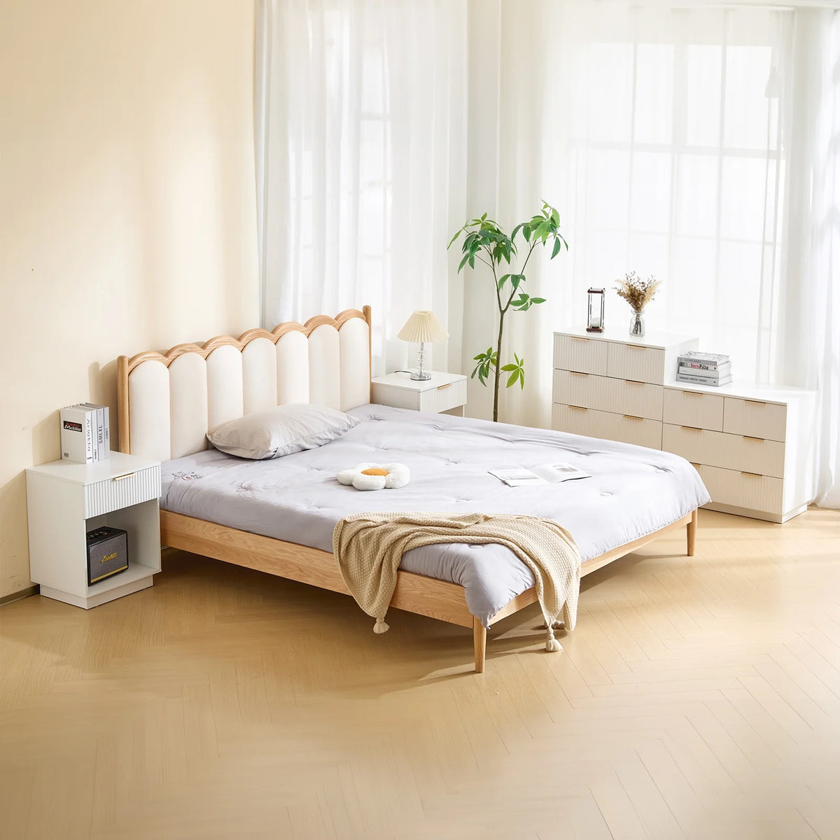 UBesGoo Dresser for Bedroom Wood 4 Drawers Dressers, Fluted Modern Dresser, White